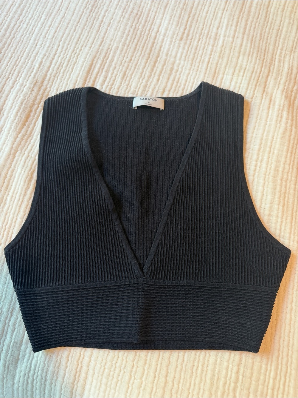 Babaton Black Ribbed V-Neck Crop Top